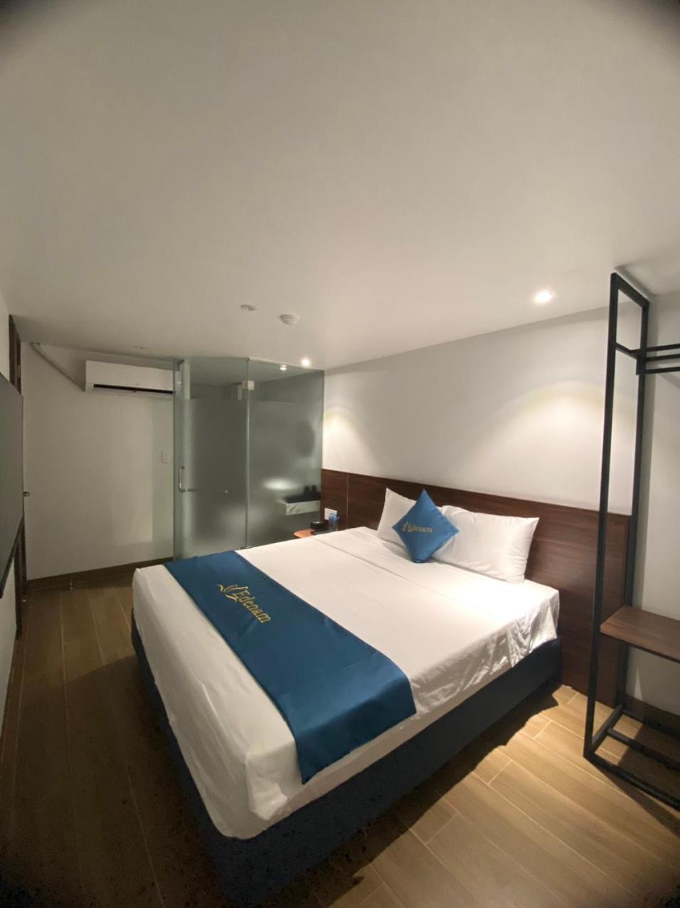 Elysinam Boutique Hotel Ha Long Quarto foto