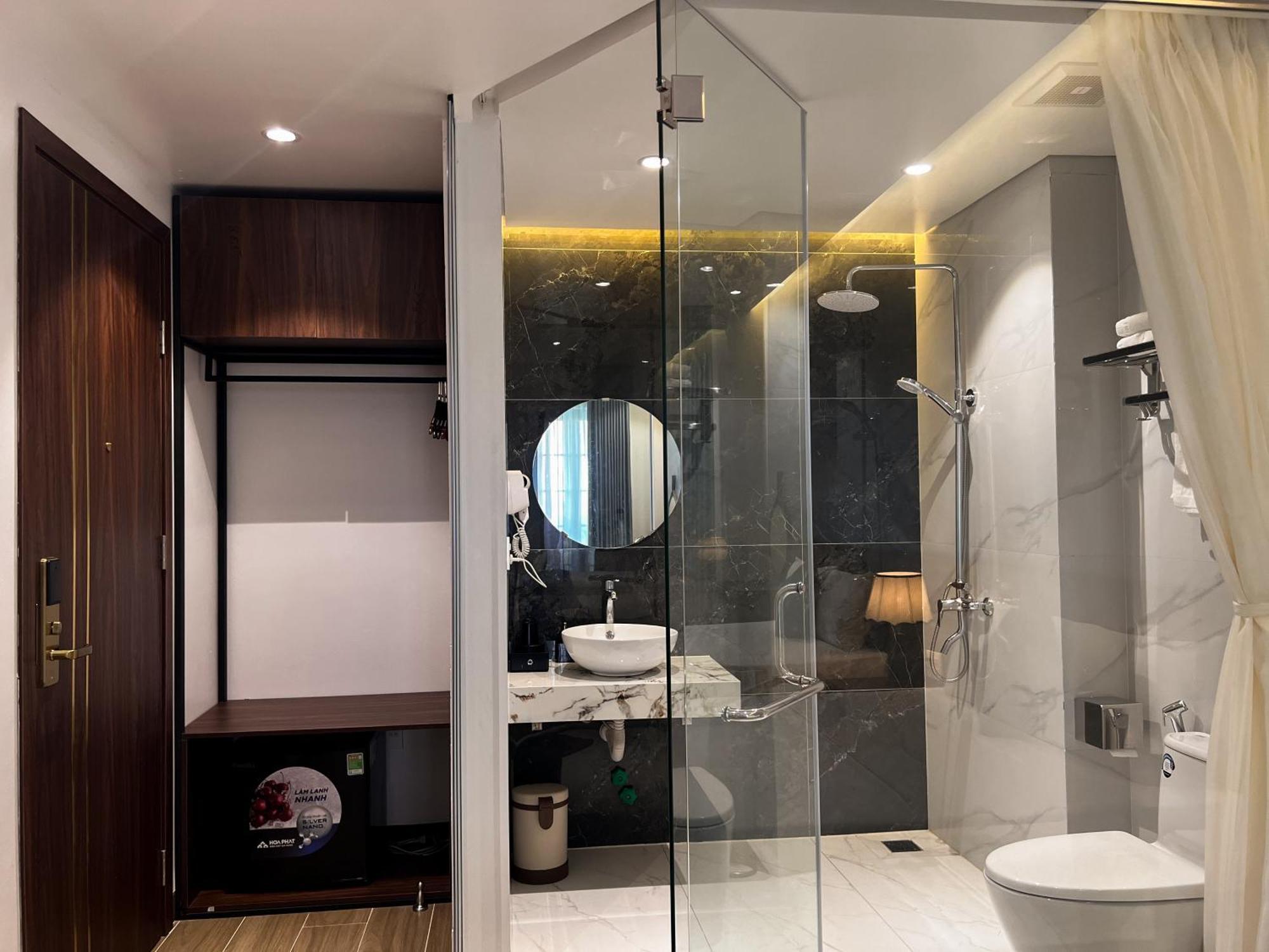 Elysinam Boutique Hotel Ha Long Quarto foto