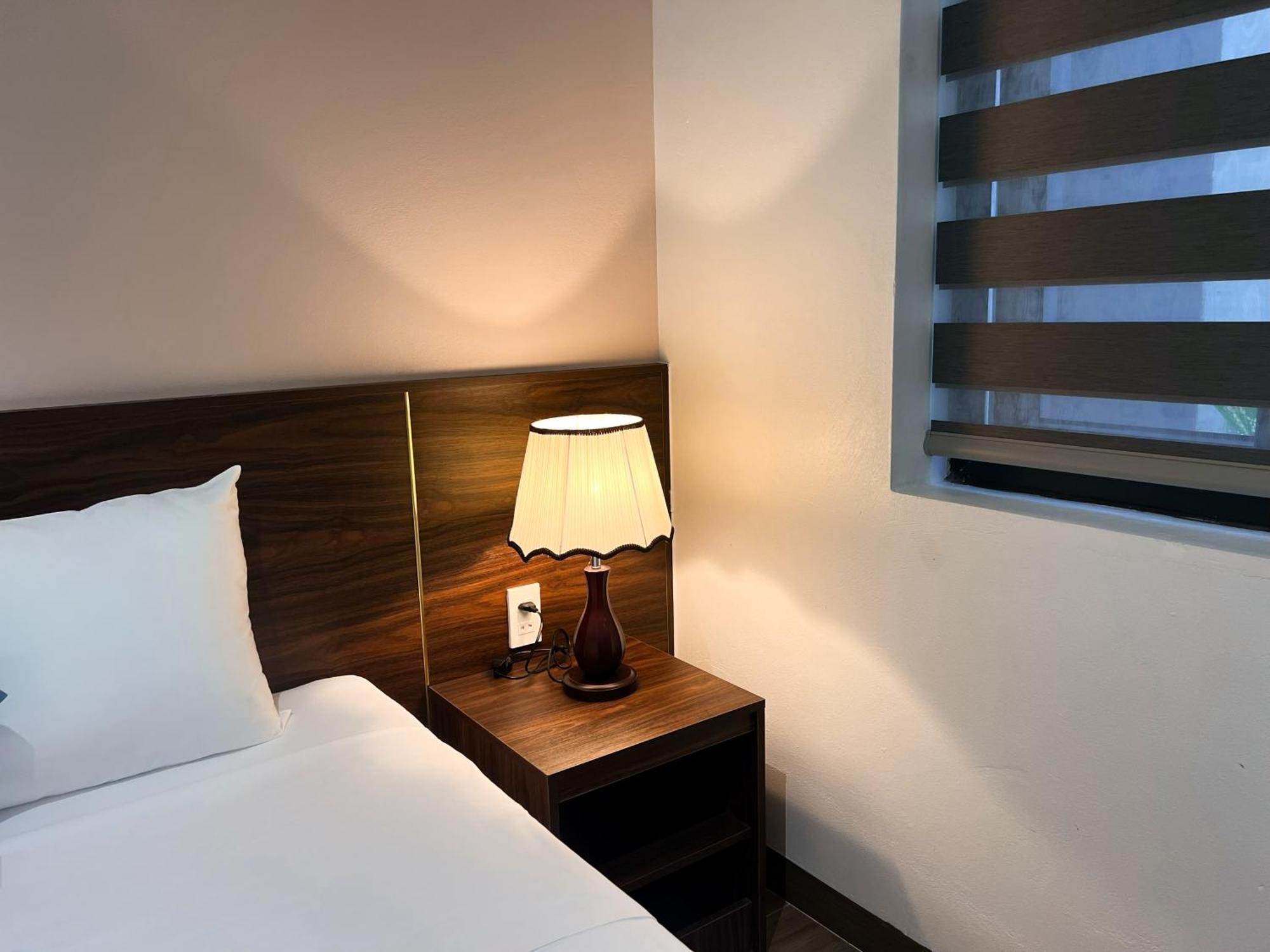Elysinam Boutique Hotel Ha Long Quarto foto